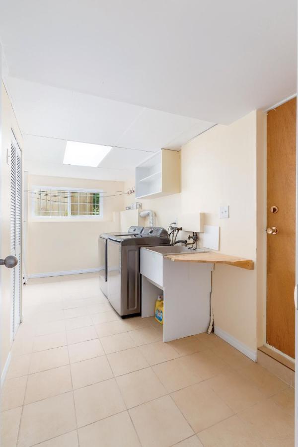 Lovely 3 Bedroom Port Moody Spacious Home 6 People Free Parking Eksteriør bilde